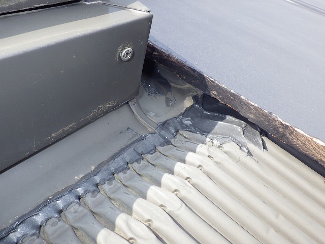 コーキング処理後のエプロン